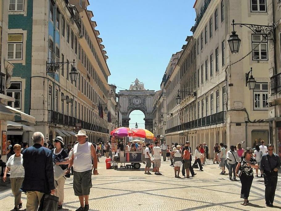 Sj2dee Heart Of Baixa New Air Conditioning Spacious 2 Apts 4br2ba Apartment