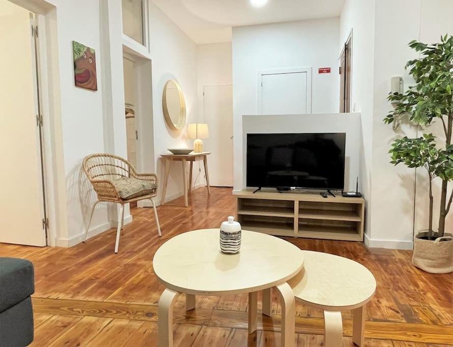 Apartment Sj2dee Heart Of Baixa New Air Conditioning Spacious 2 Apts 4br2ba