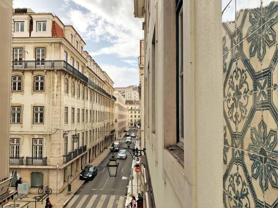 Sj2dee Heart Of Baixa New Air Conditioning Spacious 2 Apts 4br2ba Lisbon