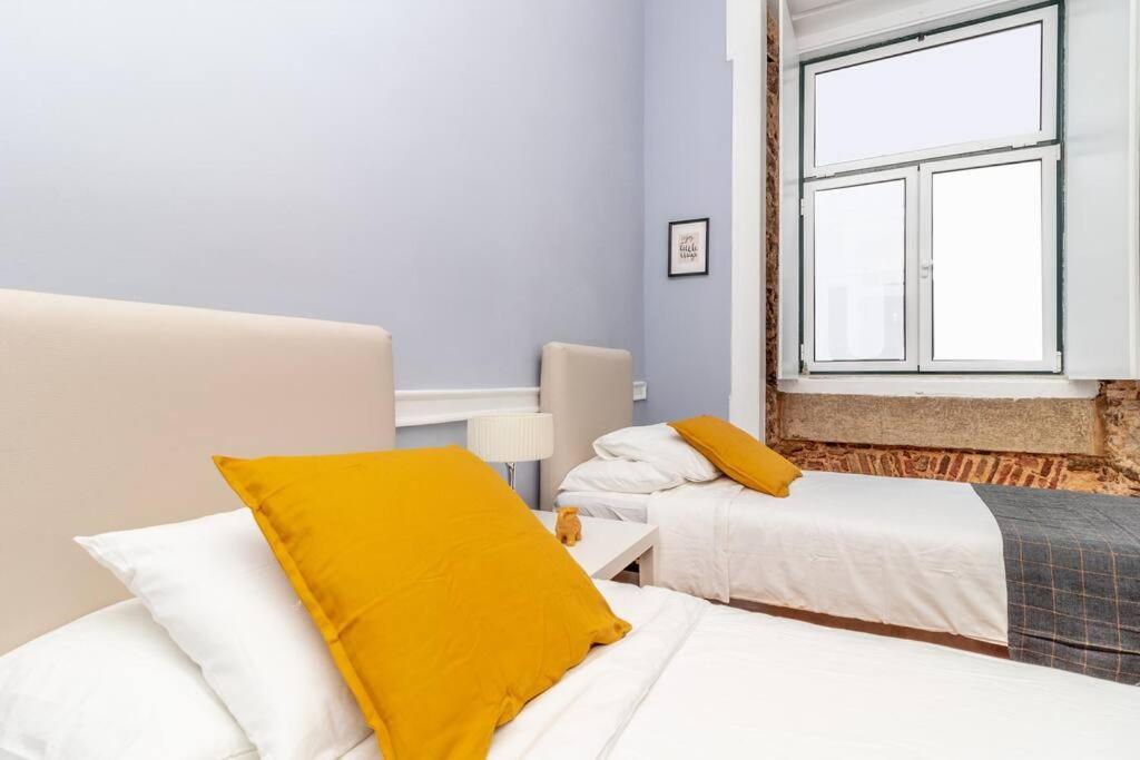 Sj2dee Heart Of Baixa New Air Conditioning Spacious 2 Apts 4br2ba Apartment