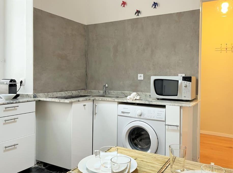 Apartment Sj2dee Heart Of Baixa New Air Conditioning Spacious 2 Apts 4br2ba Lisbon