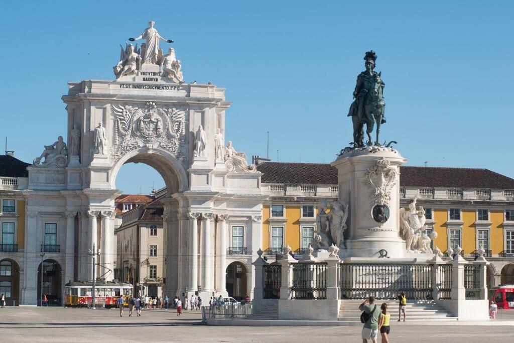 Apartment Sj2dee Heart Of Baixa New Air Conditioning Spacious 2 Apts 4br2ba *